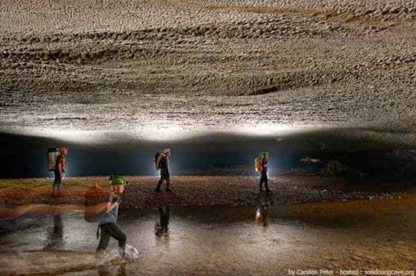 Man Noticed This Hole In A Rock. But What;s Inside Has Astounded The Whole World (8)